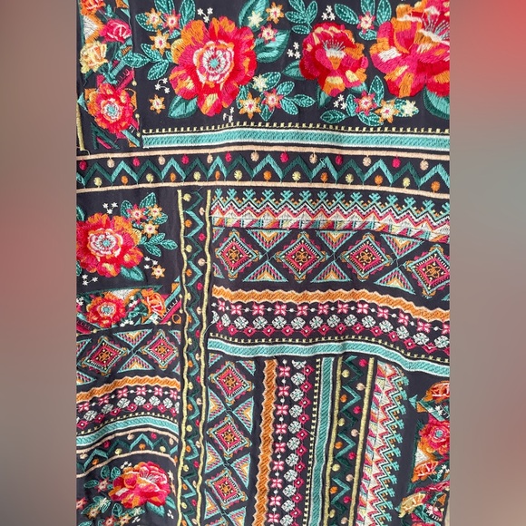 Savanna Jane Floral Boho Embroidered Cap Sleeve Top in Multicolor Blue, Medium - Picture 7 of 9